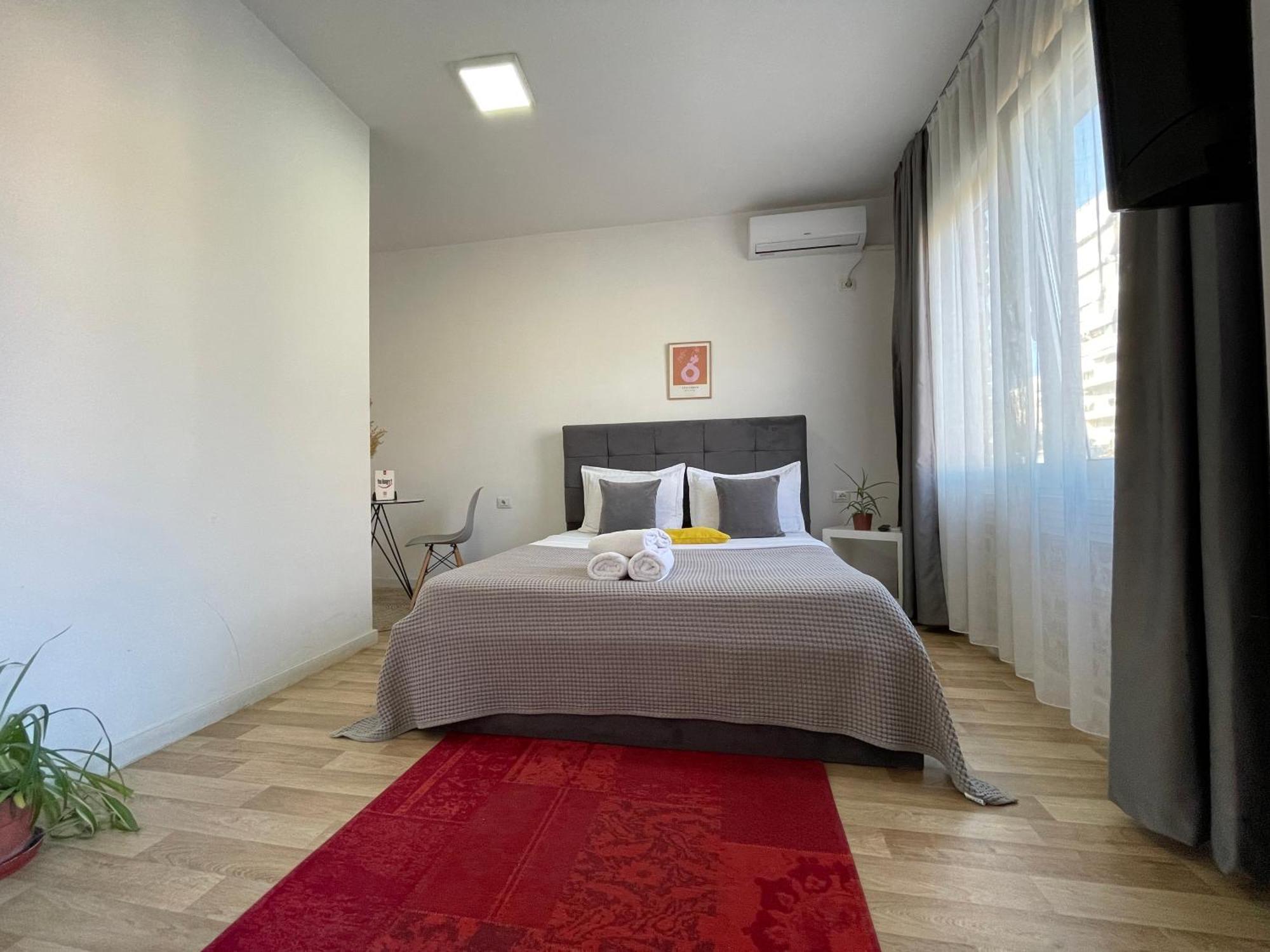 Bricks Studio Apartments ติรานา ภายนอก รูปภาพ